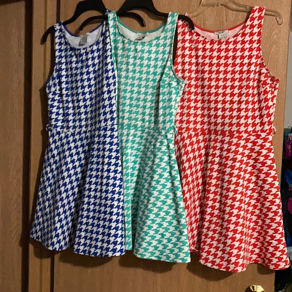 3 Dress (group or single)